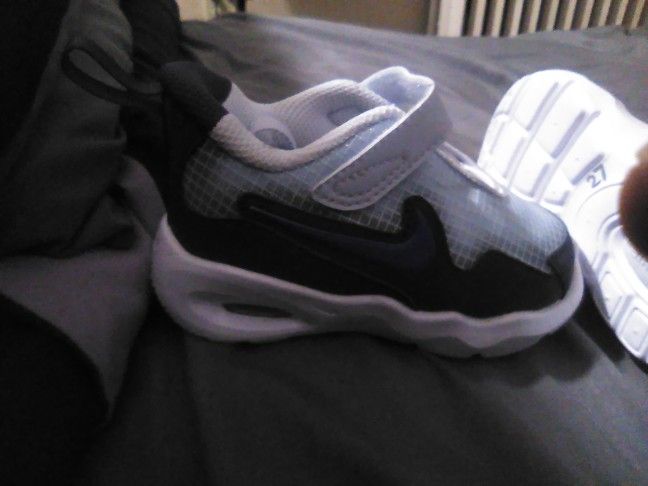 Air Max 2025 Size 6c