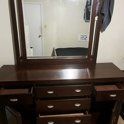 Brown Dresser/mirror