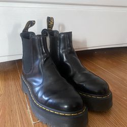 Dr. Martens Chelsea Boots Women’s Size 9
