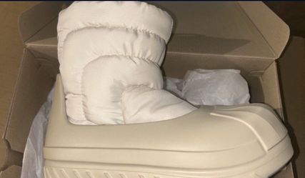 Women’s Shoe Size 5.5 Adidas Adifom Superstar Boots