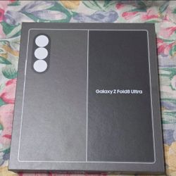 Samsung galaxy Z fold 8 Ultra 256gb  factory unlocked. -take trades