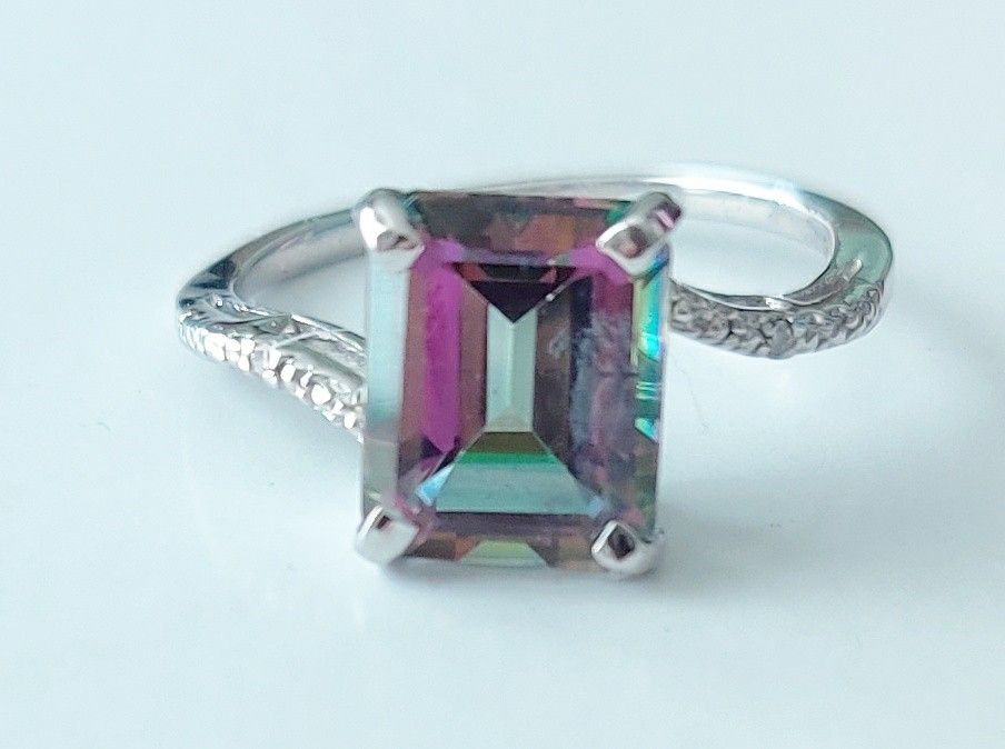 Mystic Topaz Diamond Ring In 1.4 Karat Gold Size 7.5 (Lowered Price)