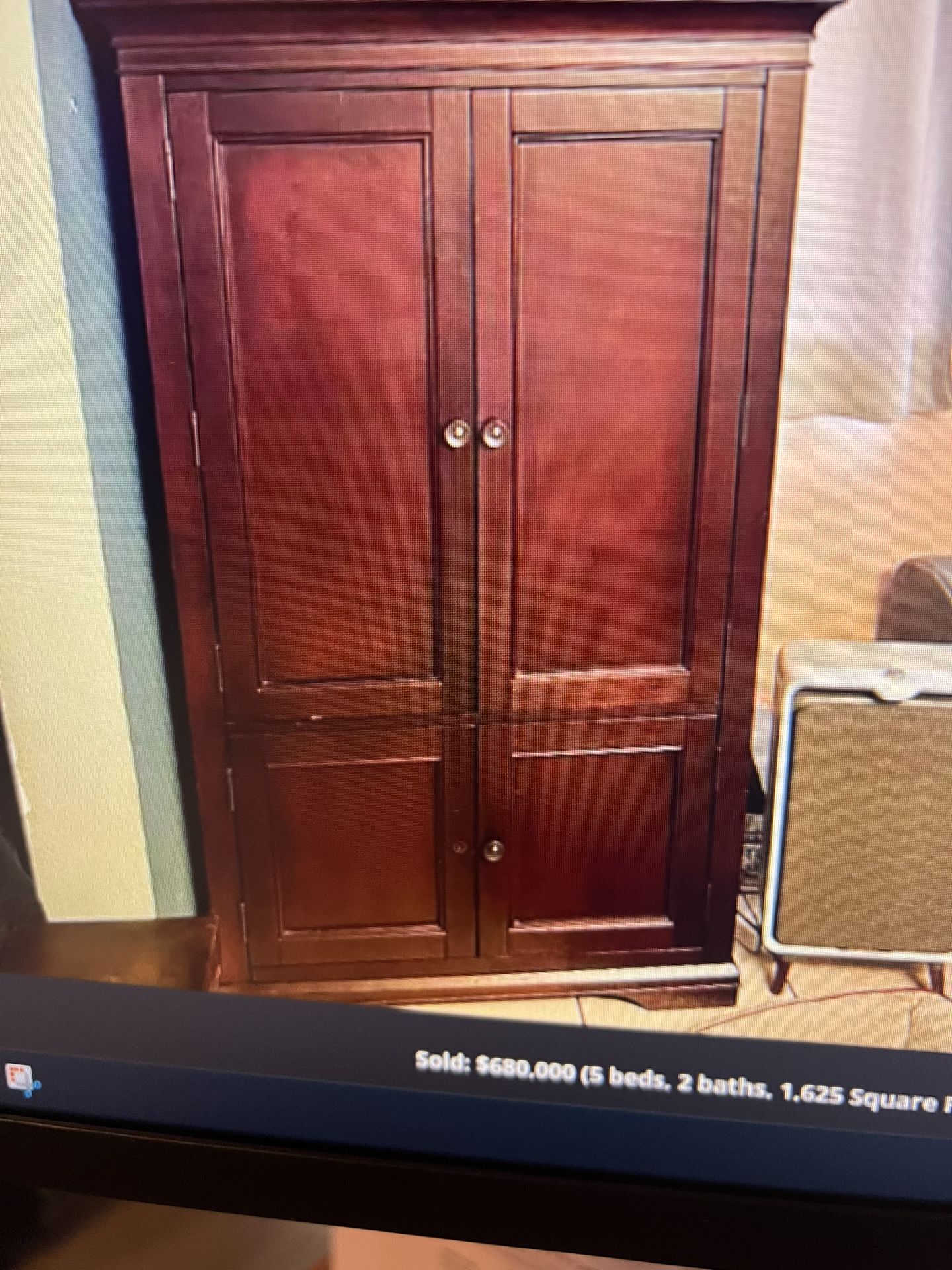 Armoire