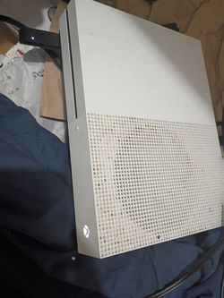 Xbox One S 500 Gig With Controller And Cords