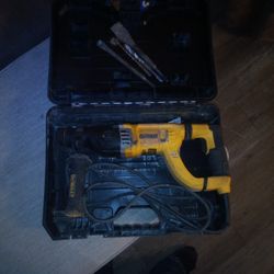 DeWalt Corded Hammer Drill With Bites
