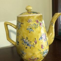 Antique Vintage Chinese Export Tea Pot 