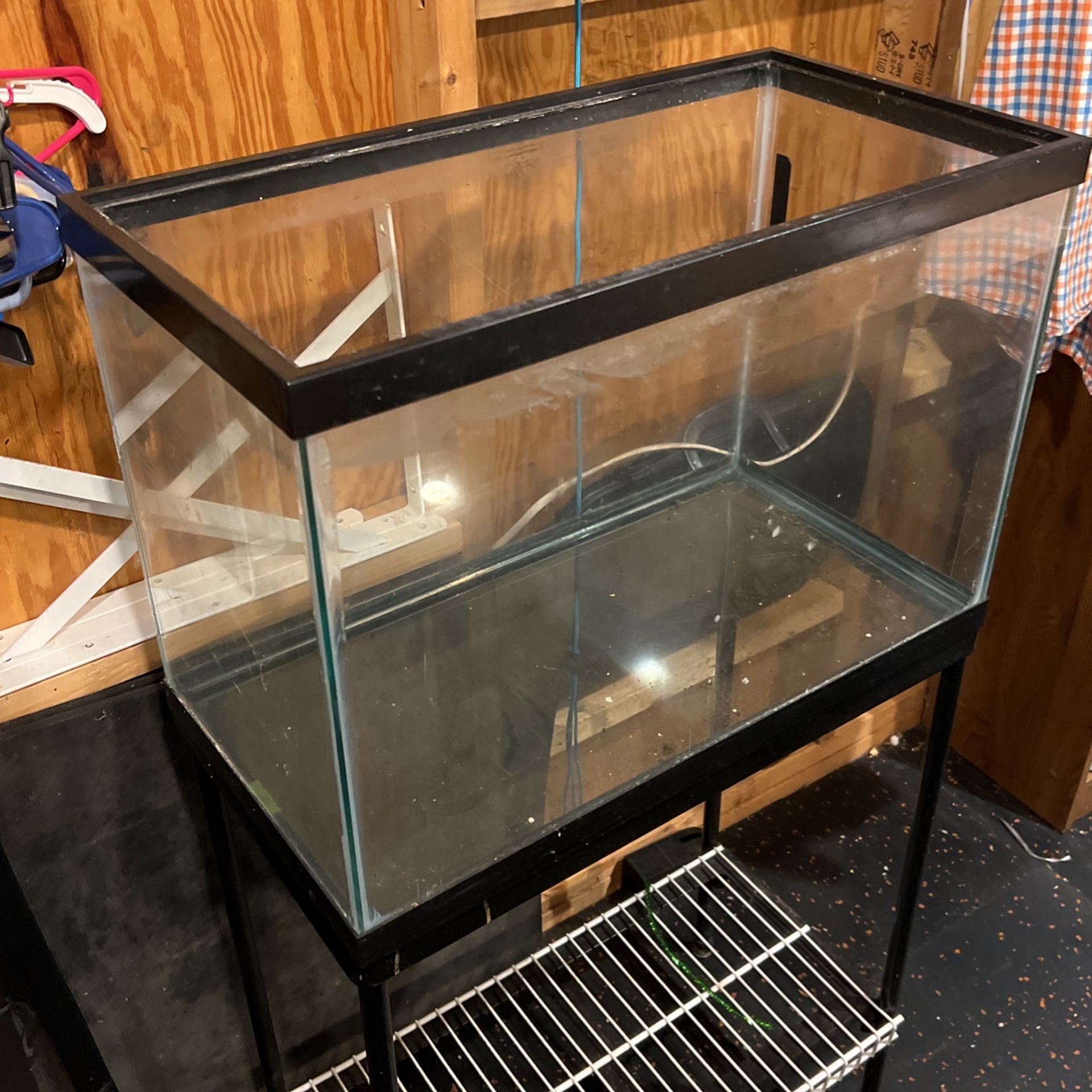 20 Gal Tank And Metal Stand