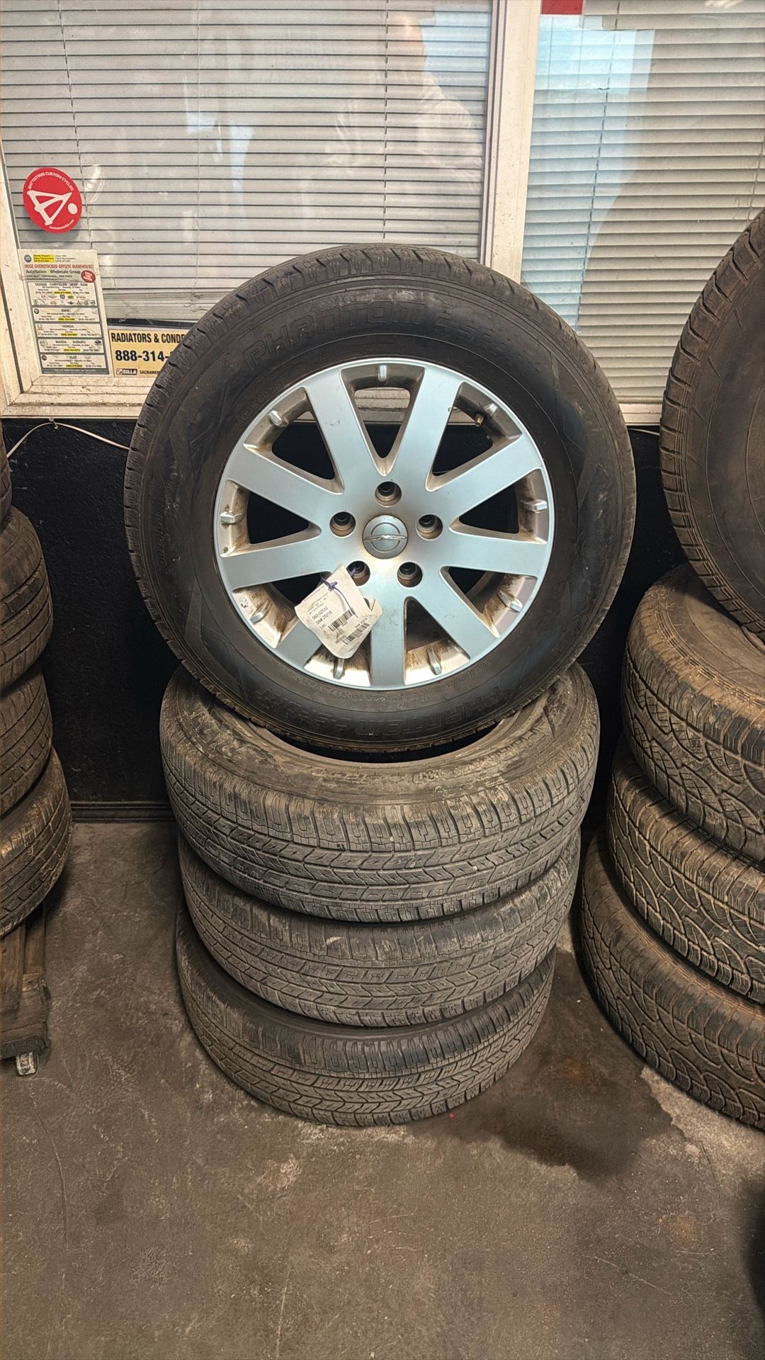 2016 Chrysler Town And Country Rims And Tires