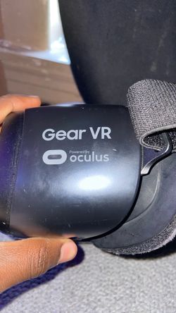 Samsung Gear VR Headset Powered by Oculus