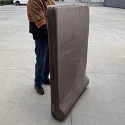 New In Box WEVEGO 52x36x8 Inch Tall X-LARGE Memory Foam Large Breed Dog Pet Bed Sleeping Pad Machine Washable Cover 