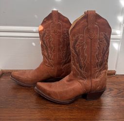 Women’s cowboy boots