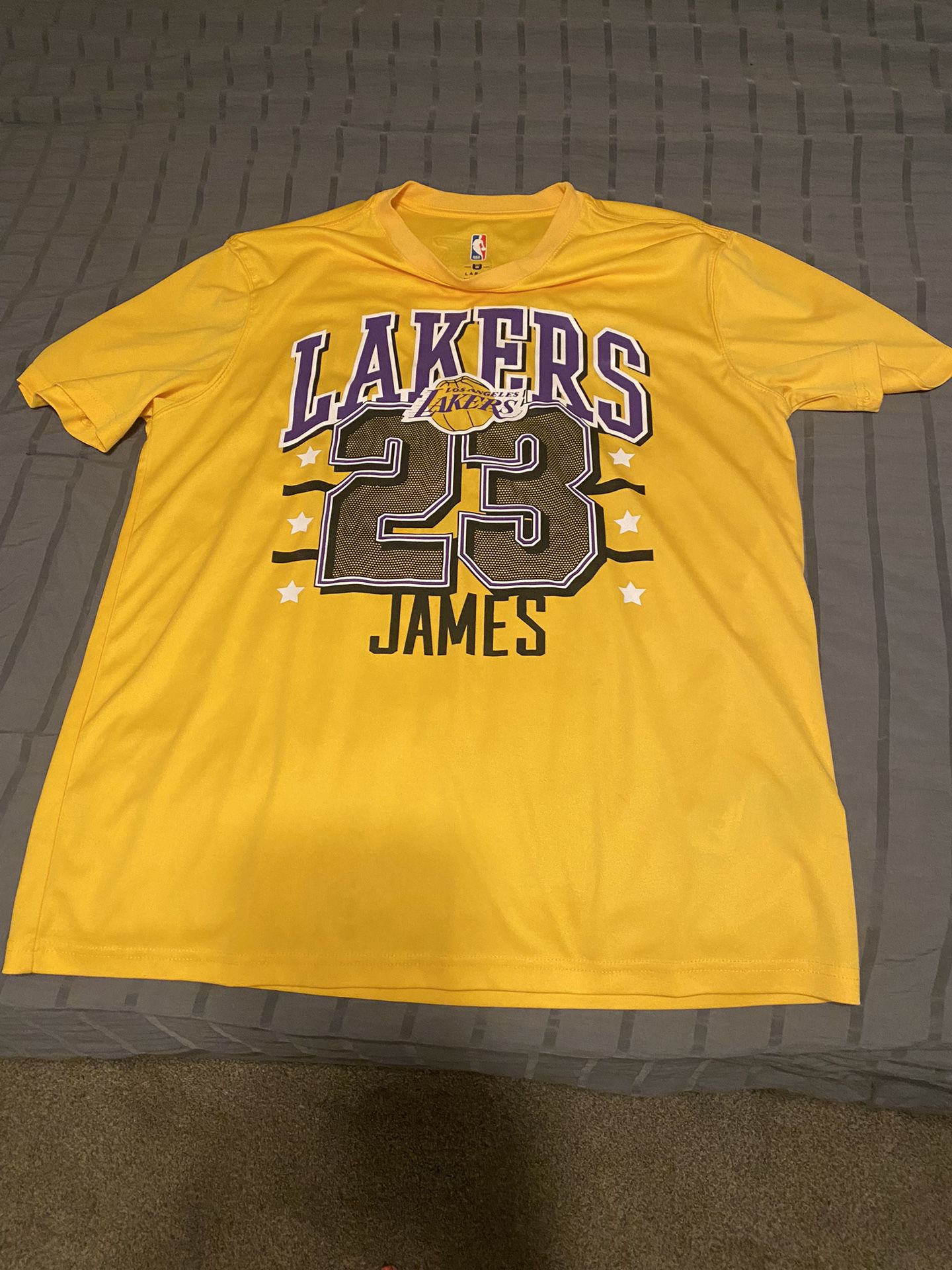 Lakers Dri Fit Shirt #23 L & XL Sizes In Pictures 