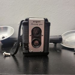 Vintage Argus 75 Seventy Five 620 Film Camera with 2 Flash & Strap Not Tested