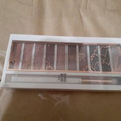 New Sealed Flower Eyshadow Palette Warm Natural