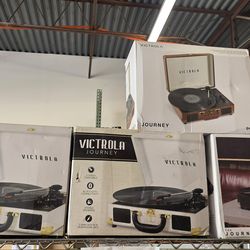Victorla  record player Bluetooth New