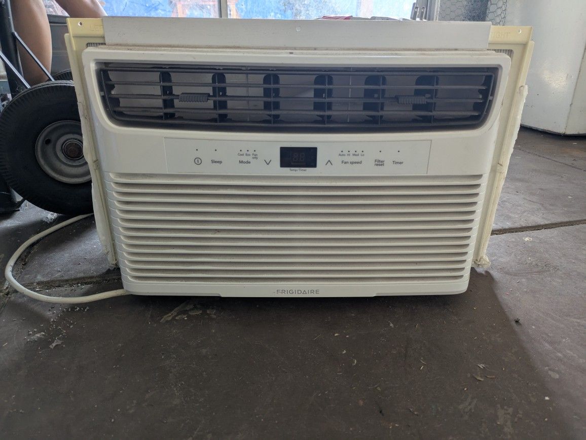 Frigidaire Window Air Conditioner