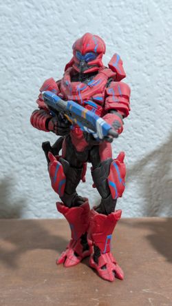 Halo 5 Helioskrill Figure San Diego Comic Con