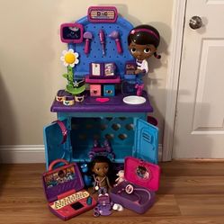 Doc Mcstuffins Lights Up Talks Laptop Works Doll Works 38x24