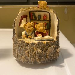 Music box plays teddy bear picnic