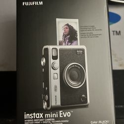 FUJIFILM INSTAX MINI EVO Hybrid Instant Camera