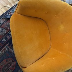 Very Little Use Comfortable Chairs