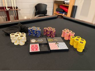 13.5 gram clay poker chips 500 set w/ dealer chips and 3 sets of cards