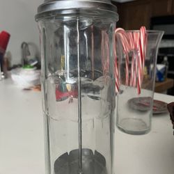 Old Fashioned Ice cream / Soda Shoppe Straw Holder