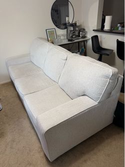 Ashley furniture Couch great condition !