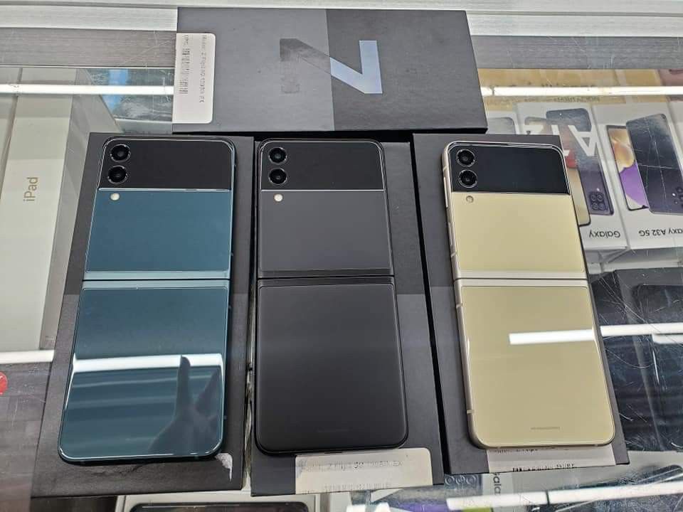 Samsung Galaxy Z Flip 4 128gb Unlocked 