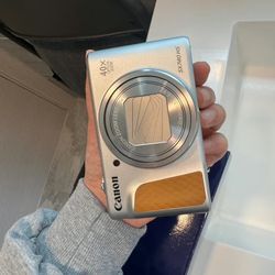 Canon PowerShot SX740 HS