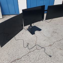 Triple Display LG 28" LED display With Desk Mount