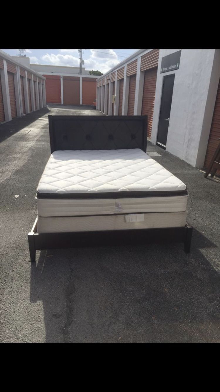 Queen bed board and mattress