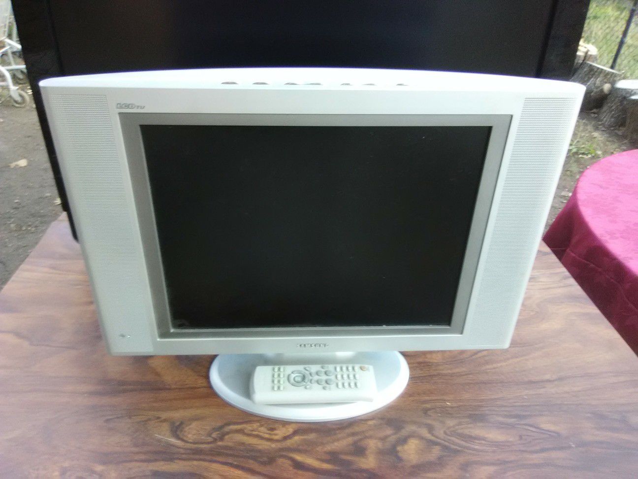 Samsung 17 inch widescreen LCD TV with remote control $75