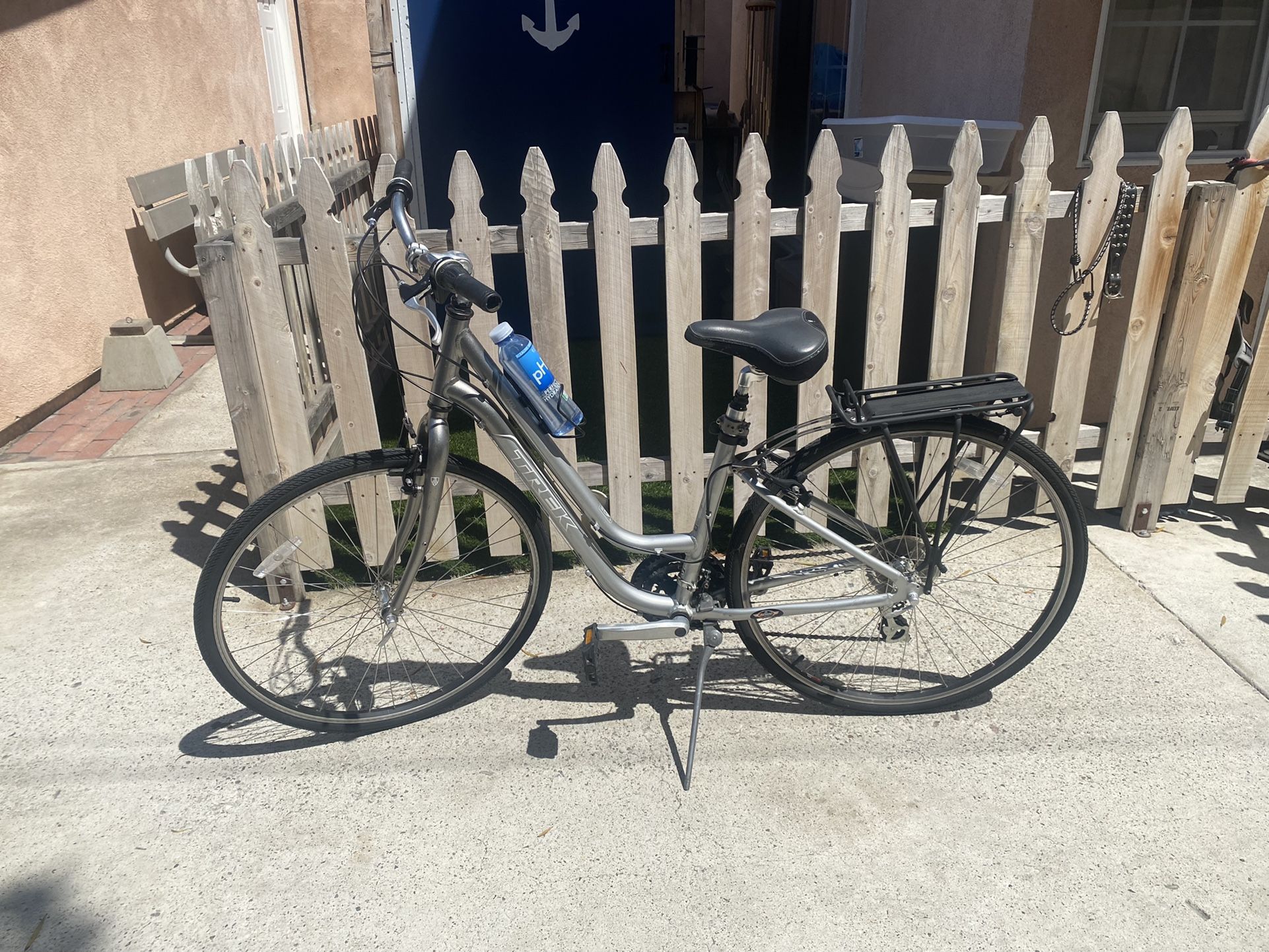 Trek 7000 cheap ladies bike