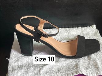 New women’s shoes size 10