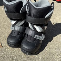 Burton kids snowboard boots