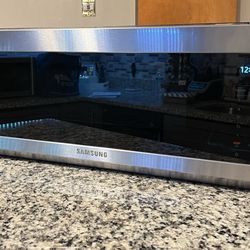 Samsung over range Microwave 