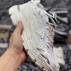Off-White™ Be Right Back Sneaker BRB 6
