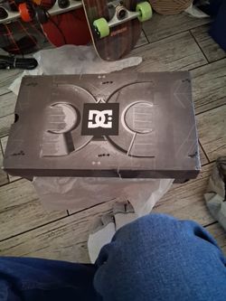 DC shoes size 12