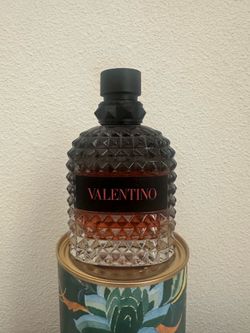Valentino uomo born in Roma coral fantasy