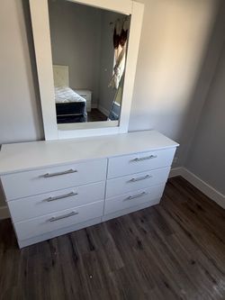 Dressers and mirror all new furniture free delivery free installation