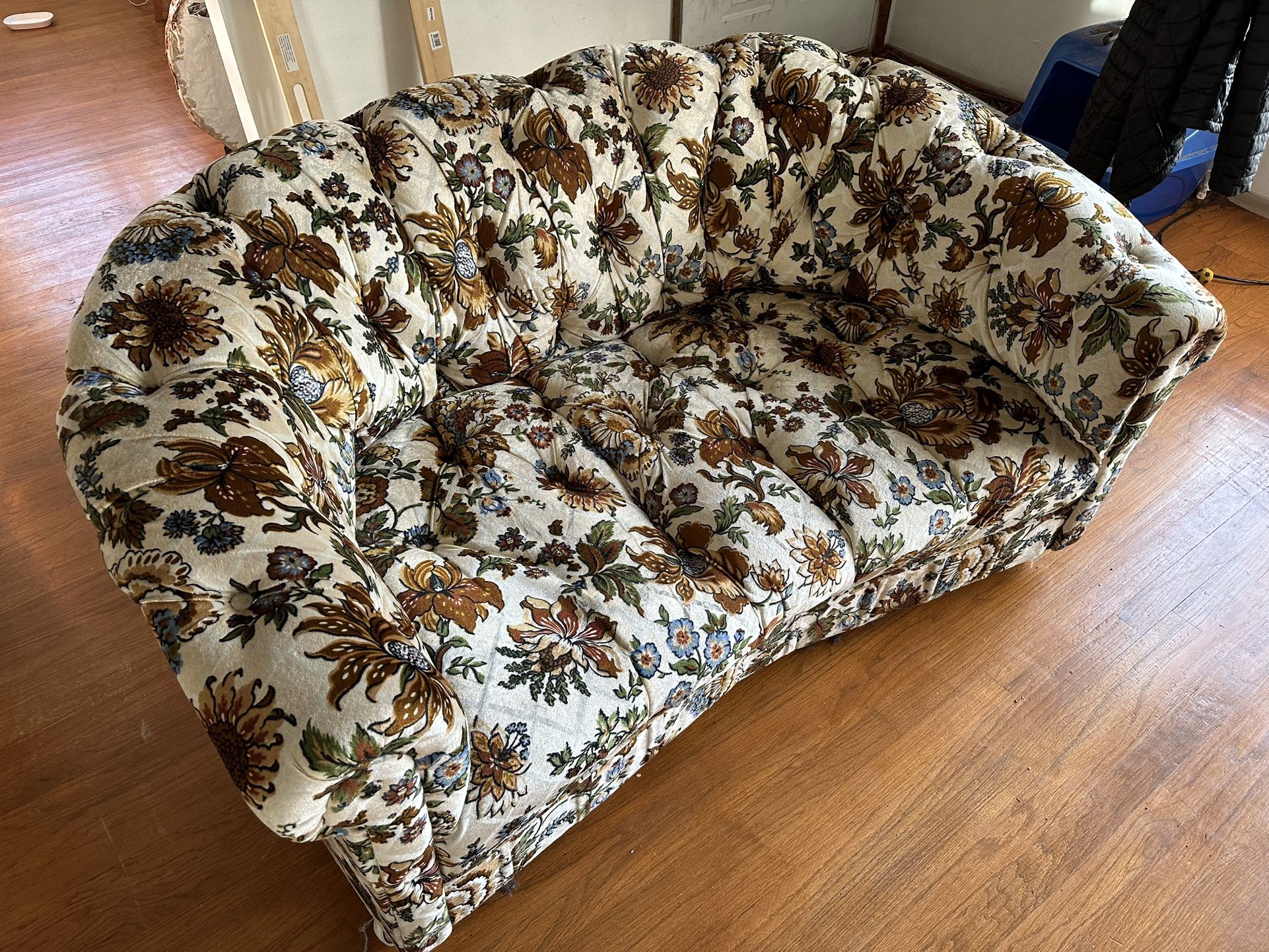 Gorgeous Vintage Patterned Loveseat