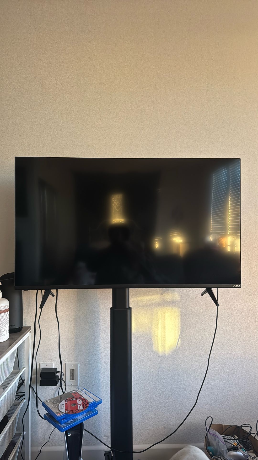 Viso Tv 42 Inch 4k Tv Brand New Not Even 2 Months