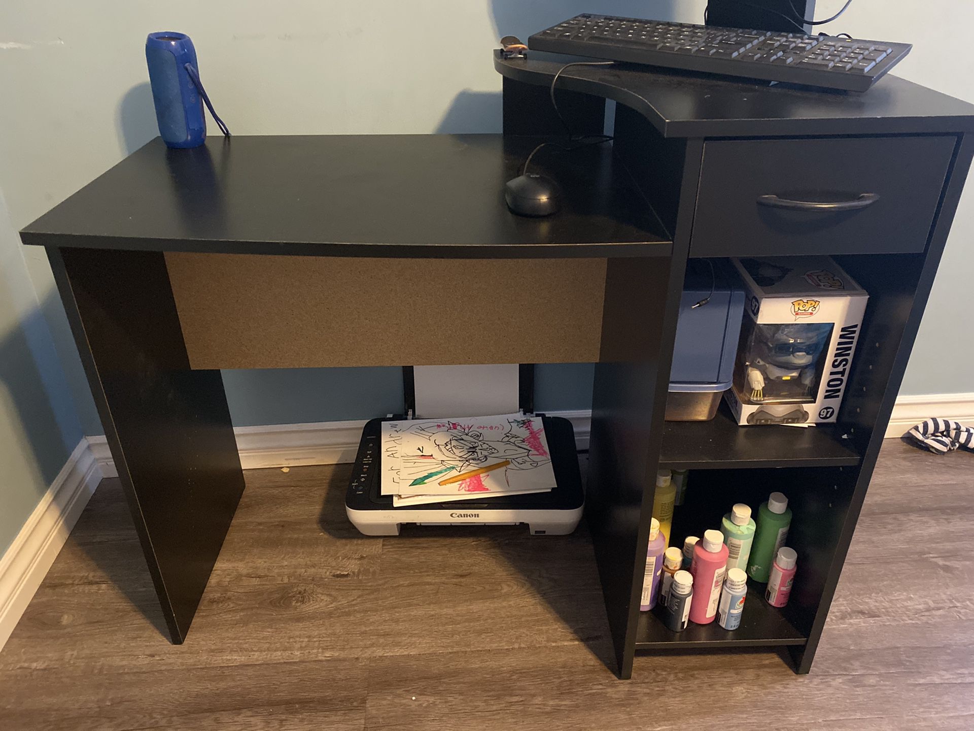 Small Desk GREAT CONDITION