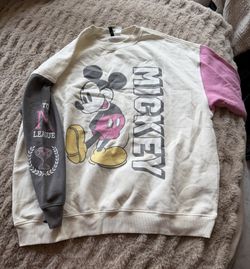 H&M Disney Sweater 