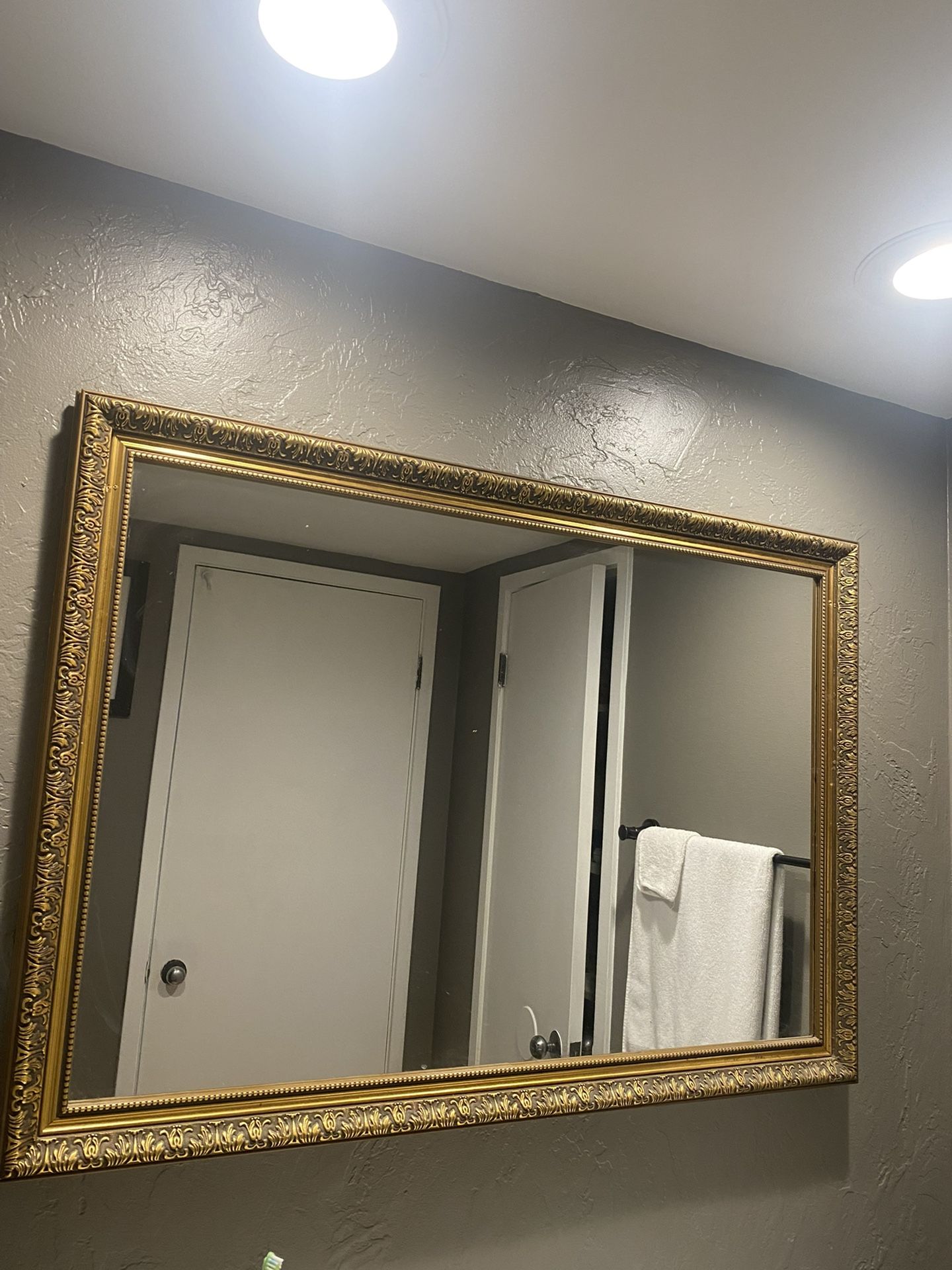 3 Ft Bathroom Mirror