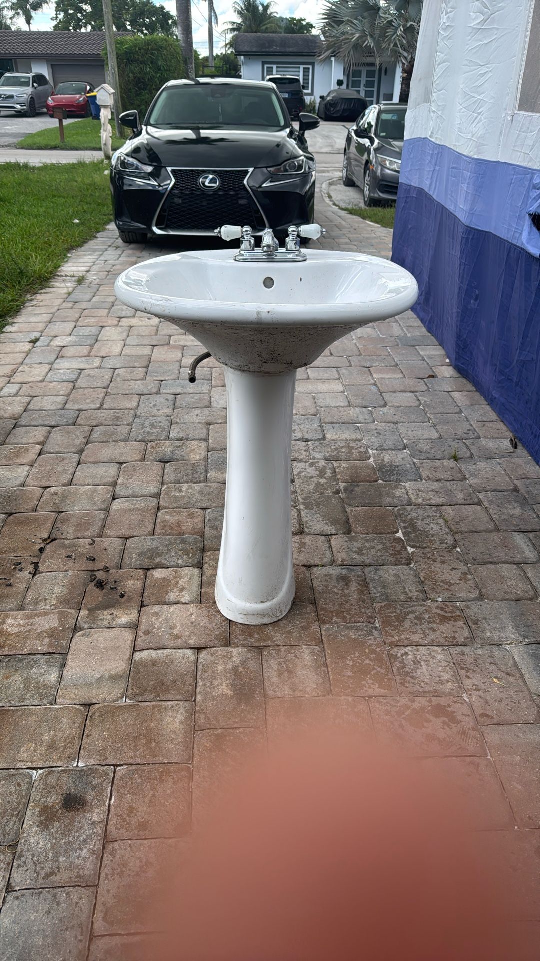 White Bathroom Sink