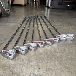 Wilson DI9 IRON SET Mens Iron Set LH 5I-PW/GW/AW