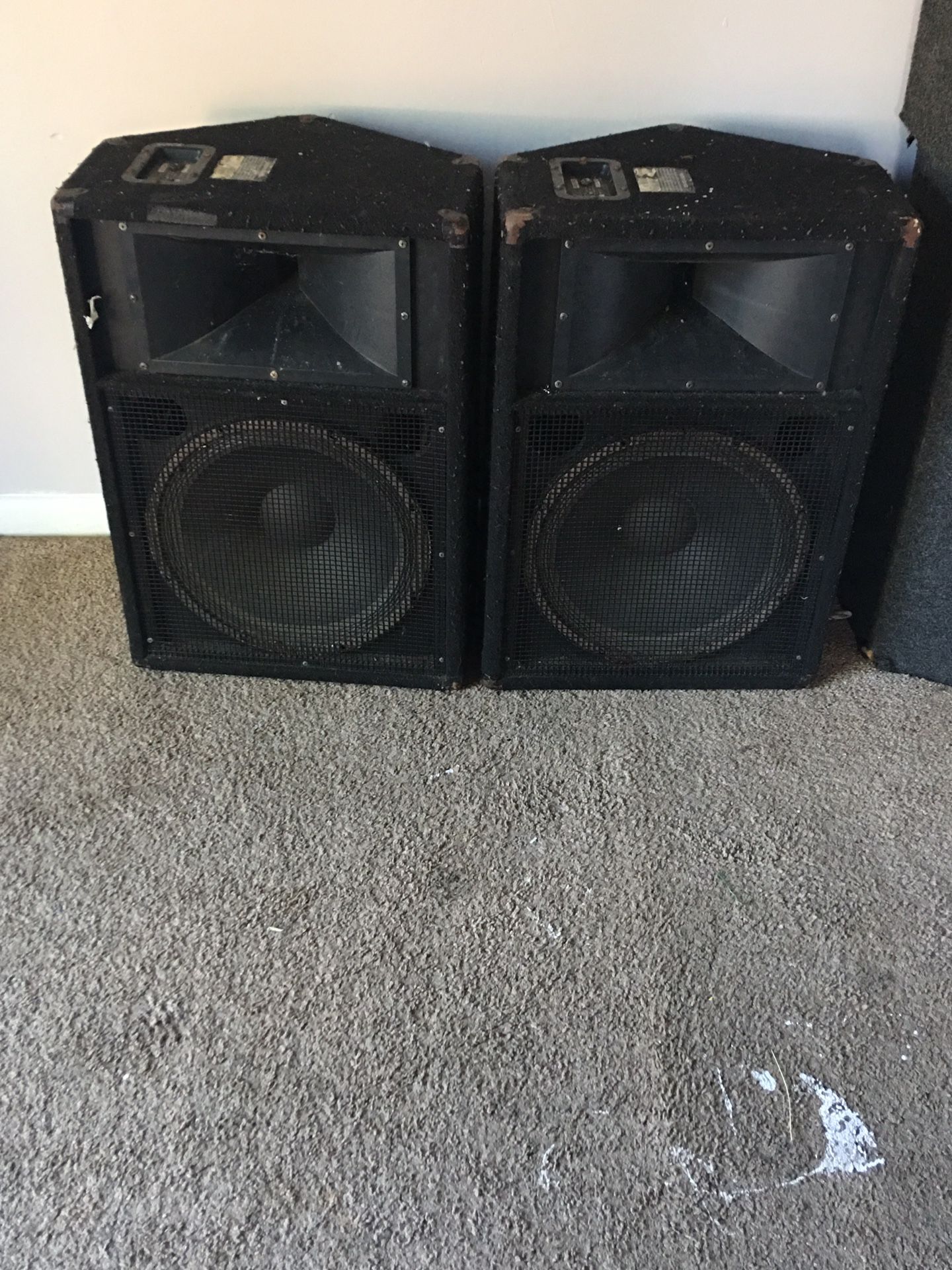 Dj speakers Yamaha