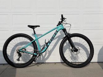 Trek Roscoe 2025. (Large)